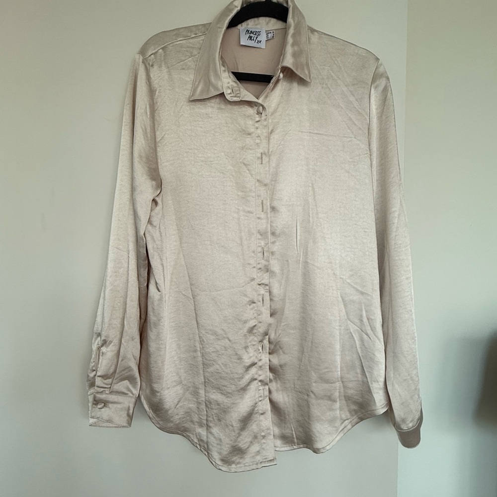 Princess Polly Champagne Button Down Shirt, Women’s Size 8, Relaxed Fit